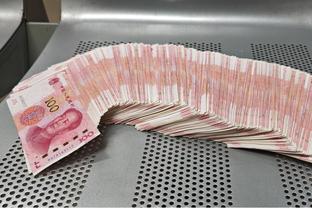 回击吴金贵假球说？申花球迷赛前在看台上举特谢拉海报